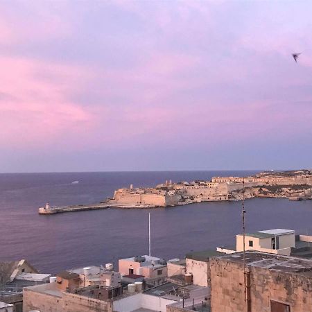 Sea View Large Valletta Appartment Екстер'єр фото